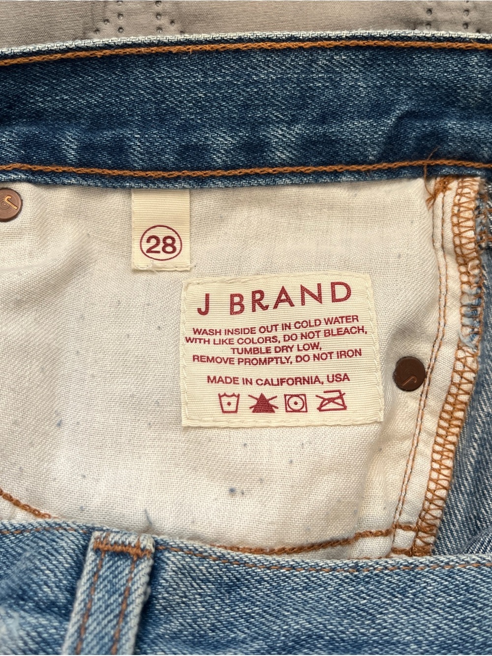 J Brand Shambles Low Rise Cuffed Denim Shorts Size 28 Style 1041U353 Cut 3176 - Picture 7 of 8